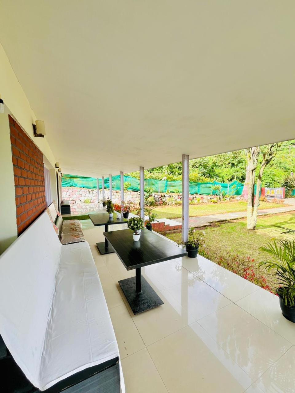 Nilgiris Inn Kotagiri Buitenkant foto