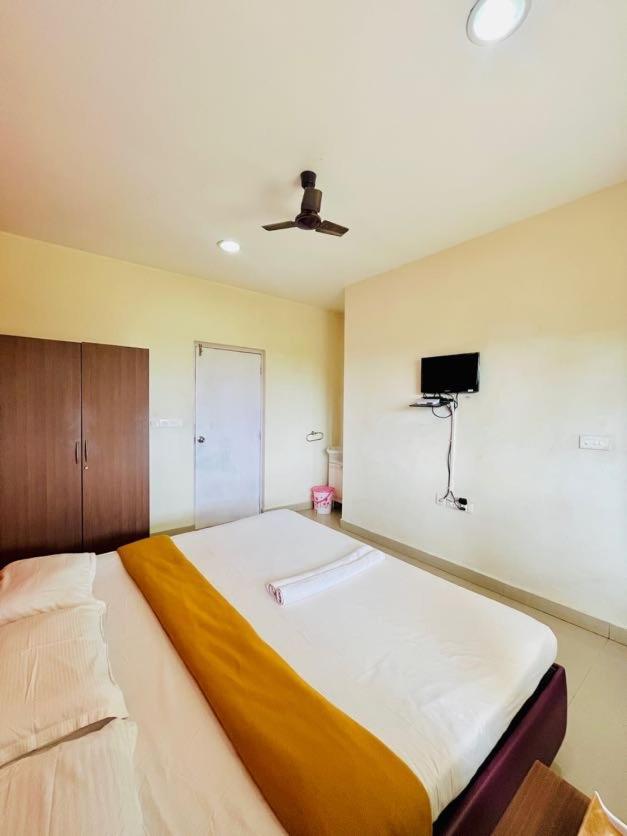 Nilgiris Inn Kotagiri Buitenkant foto