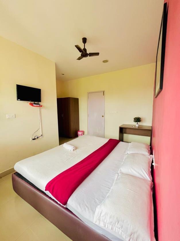 Nilgiris Inn Kotagiri Buitenkant foto